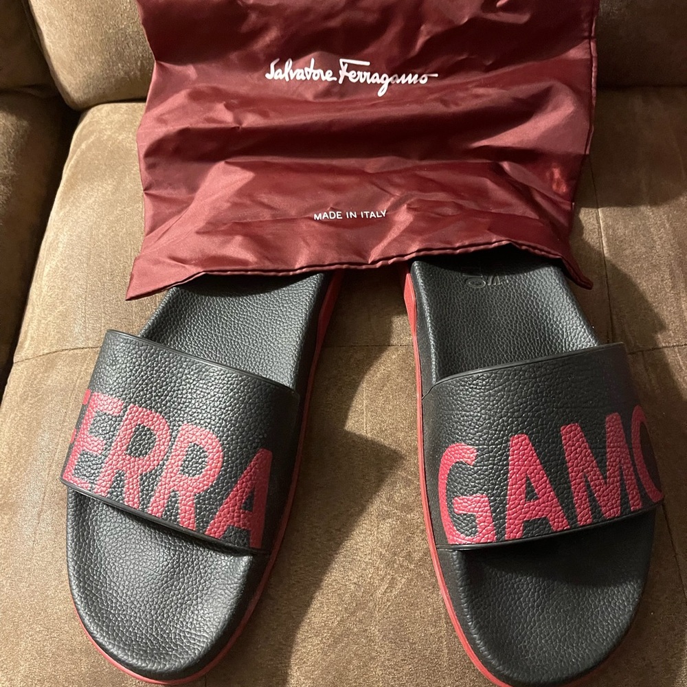 Salvatore Ferragamo mens slides size 11.